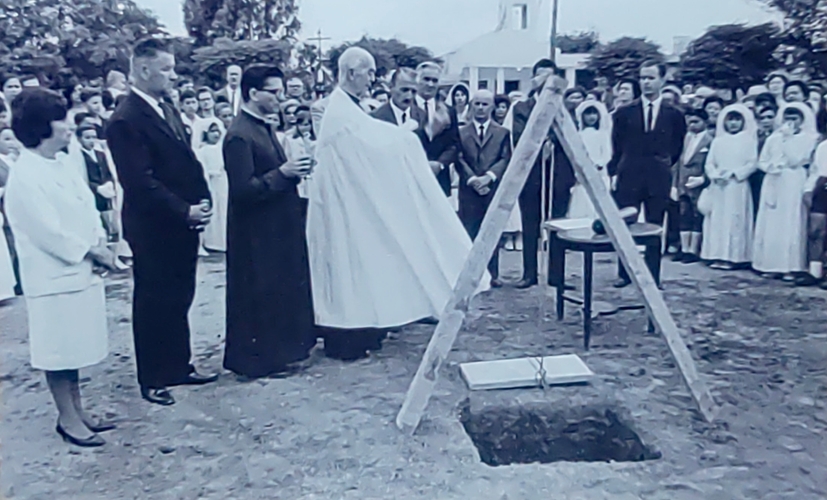 Piedra fundacional del templo de la parroquia Fátima.